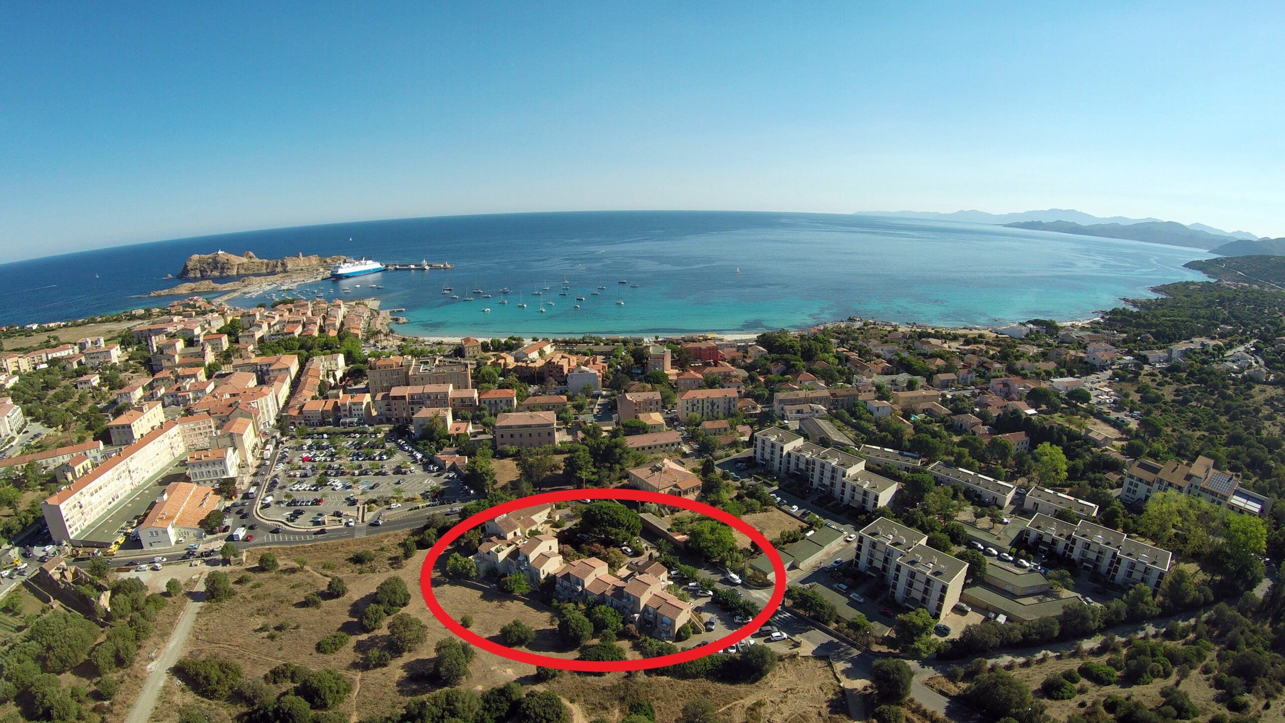 vue aerienne residence vieux moulin